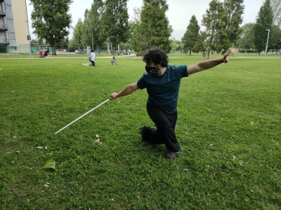 Kung Fu - Allenamento con la spada (jian) al parco